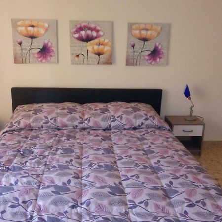 Lovelybed Aprilia Bagian luar foto