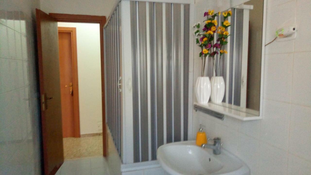 Lovelybed Aprilia Bagian luar foto
