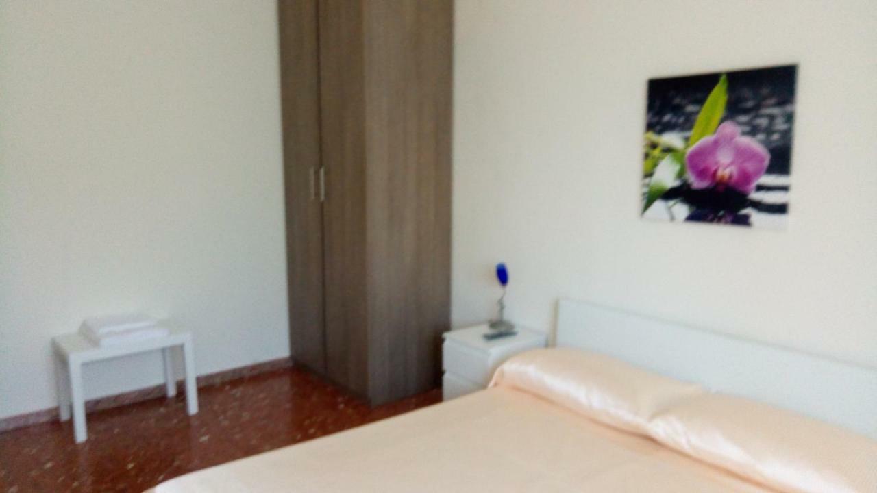 Lovelybed Aprilia Bagian luar foto