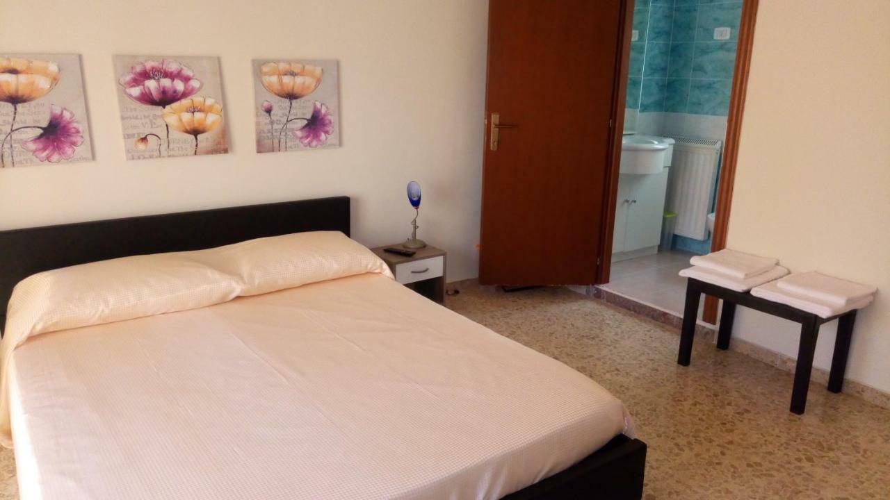 Lovelybed Aprilia Bagian luar foto