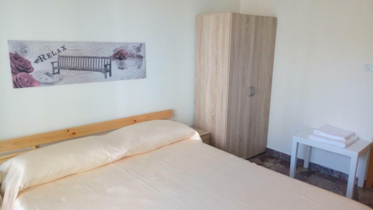 Lovelybed Aprilia Bagian luar foto