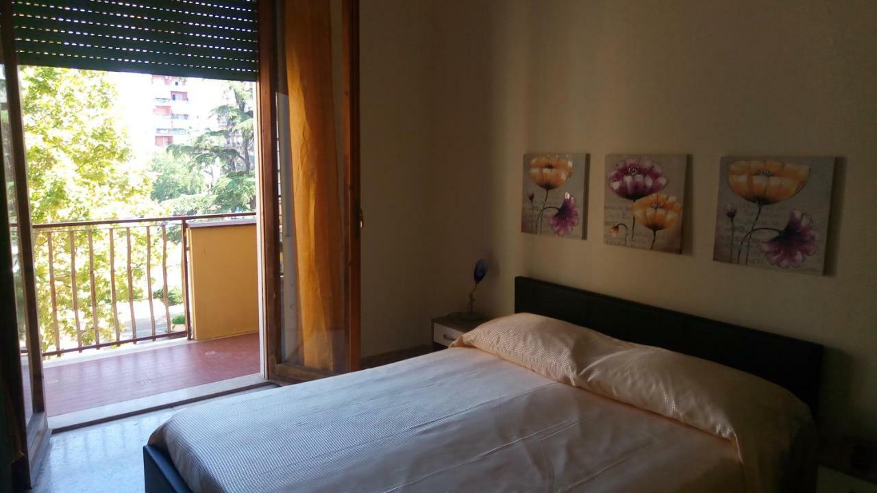 Lovelybed Aprilia Bagian luar foto