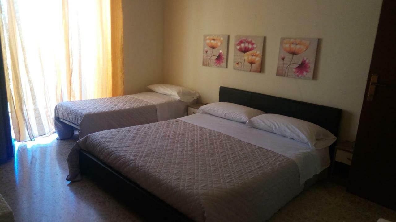 Lovelybed Aprilia Bagian luar foto